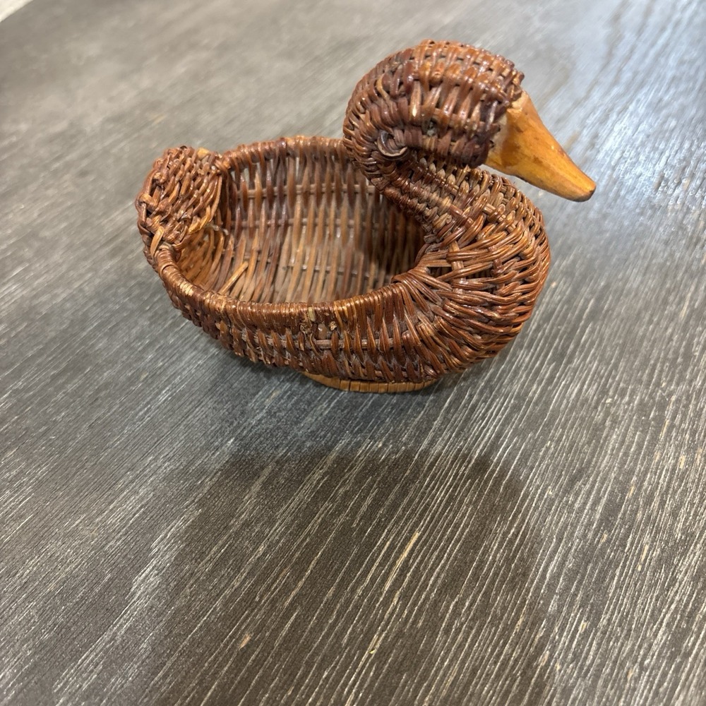 Vintage 90s Small Brown Wicker Duck Figurine Trinket Basket Goose Cottage Core - Picture 8 of 9